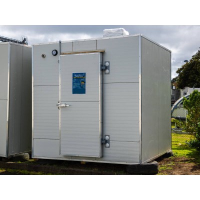 2.4m x 2.4m Commercial Freezer Room with NEW 1.25 HP Refrigeration Unit